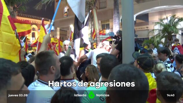 Informar entre gritos, insultos y zarandeos: los periodistas sufren ataques en las manifestaciones por la crisis de Ceuta