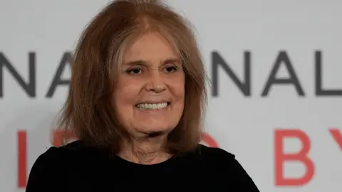 La feminista Gloria Steinem La feminista Gloria Steinem