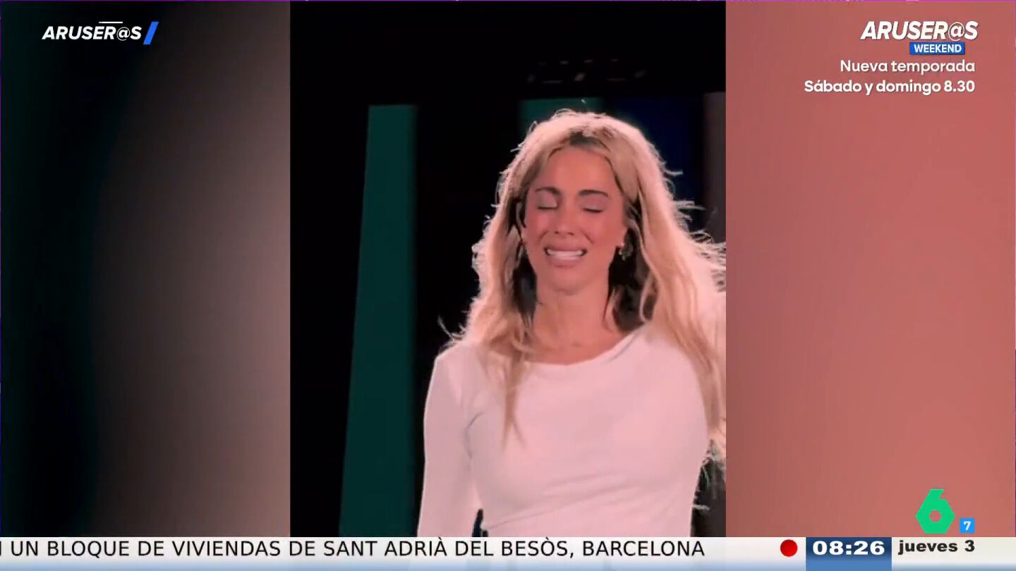 Tini Stoessel rompe a llorar sobre el escenario al cantar '&Aacute;ngel': "Llora por el padre"
