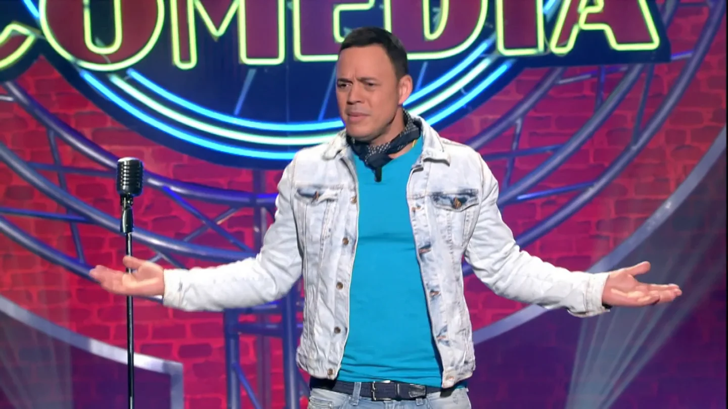 Alexis Valdés pone a los médicos en el punto de mira en su monólogo: "¡Si se mueren hasta ellos!" Alexis Valdés pone a los médicos en el punto de mira en su monólogo: "¡Si se mueren hasta ellos!"