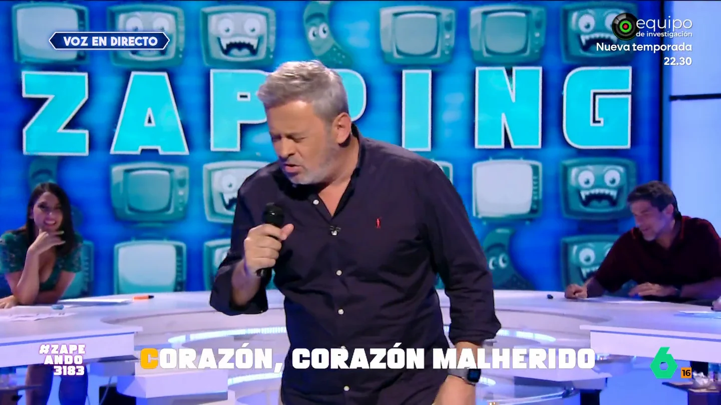Miki Nadal destroza 'Amante Bandido' de Miguel Bosé: "No os vacunéis" El presentador de Zapeando toma ejemplo de Mauricio, un concursante del programa musical chileno 'Fiebre de canto'. El chico canta 'Si tu no vuelves', de Bosé, y destaca por su falta de afinación.