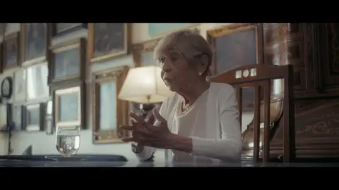 "La vi encorvada, con una imagen totalmente patética": así fueron los últimos días de Rita Barberá "La vi encorvada, con una imagen totalmente patética": así fueron los últimos días de Rita Barberá