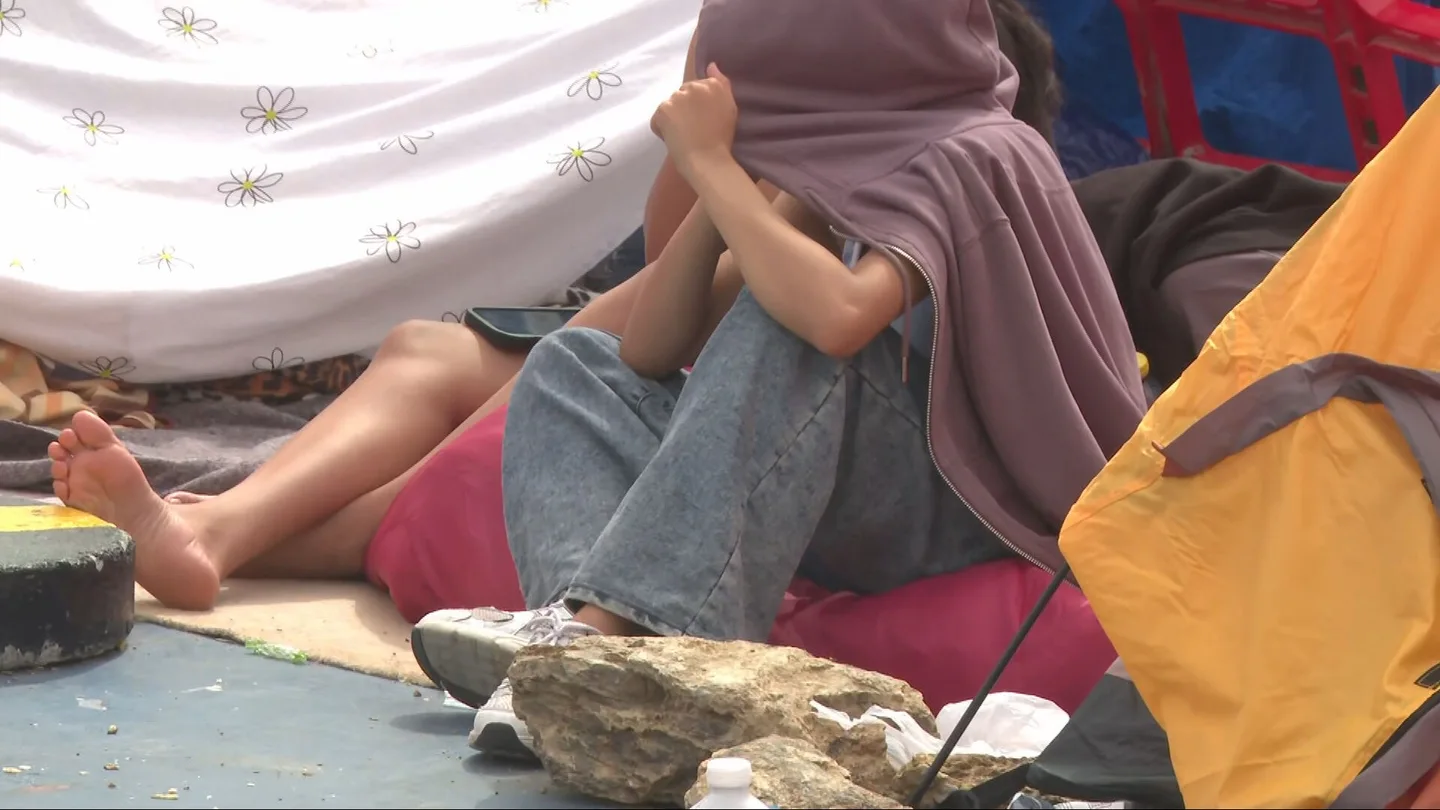 Una migrante en una carpa de Ceuta Una migrante en una carpa de Ceuta