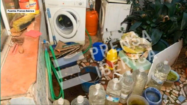 Rodeados de basura, mechones de pelo y bragas robadas: as&iacute; viv&iacute;an los asesinos de Francisca Cadenas