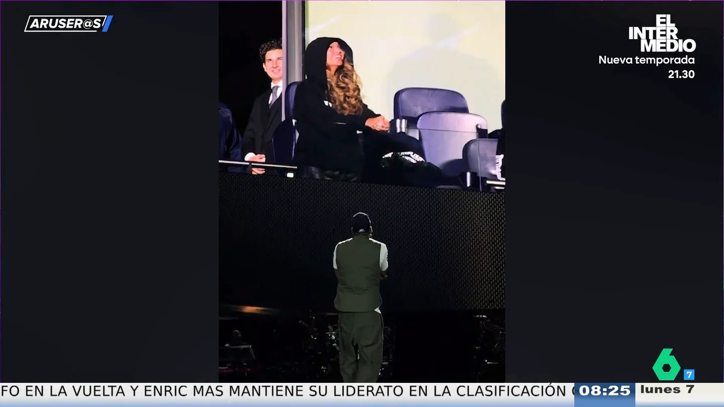 Beyoncé, sorprendida por Jay-Z con un espectáculo de fuegos artificiales por su cumpleaños en pleno concierto Beyoncé, sorprendida por Jay-Z con un espectáculo de fuegos artificiales por su cumpleaños en pleno concierto