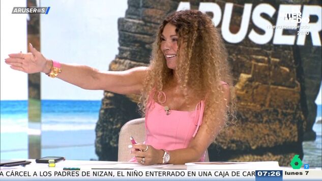 La inesperada 'pullita' de Alfonso Ar&uacute;s a Angie C&aacute;rdenas por su forma de aparcar: "Cuantas m&aacute;s plazas libres, peor escoge"