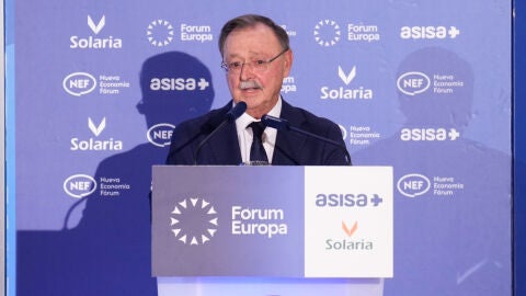 El presidente de Ceuta, Juan Jes&uacute;s Vivas, interviene en el foro Nueva Econom&iacute;a F&oacute;rum para hablar de la crisis migratoria en la ciudad aut&oacute;noma, este lunes en Madrid.