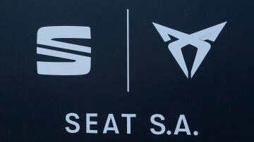 Logos de Seat y Cupra
