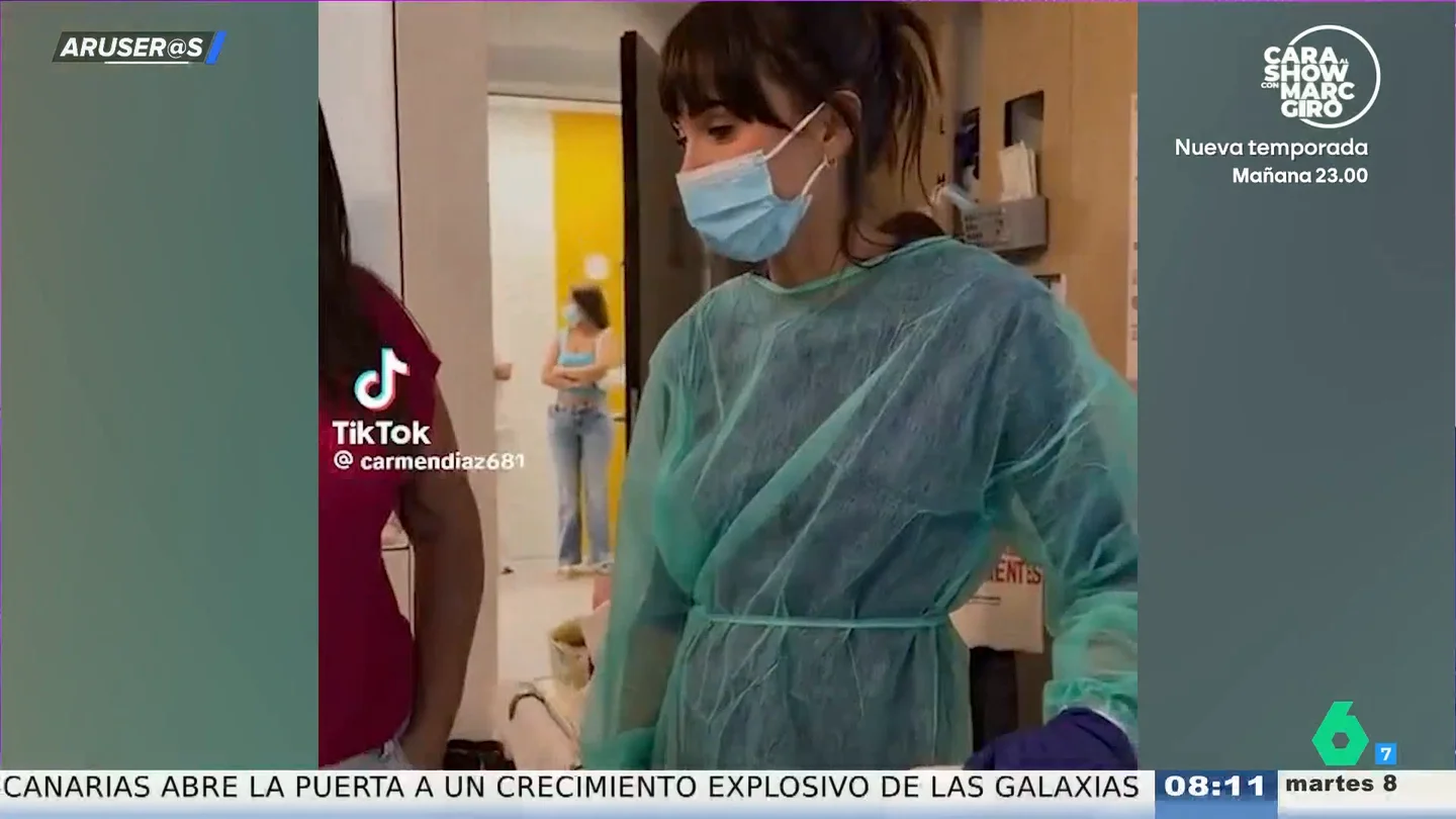 Aitana sorprende al visitar a una fan que está hospitalizada en Barcelona Aitana sorprende al visitar a una fan que está hospitalizada en Barcelona