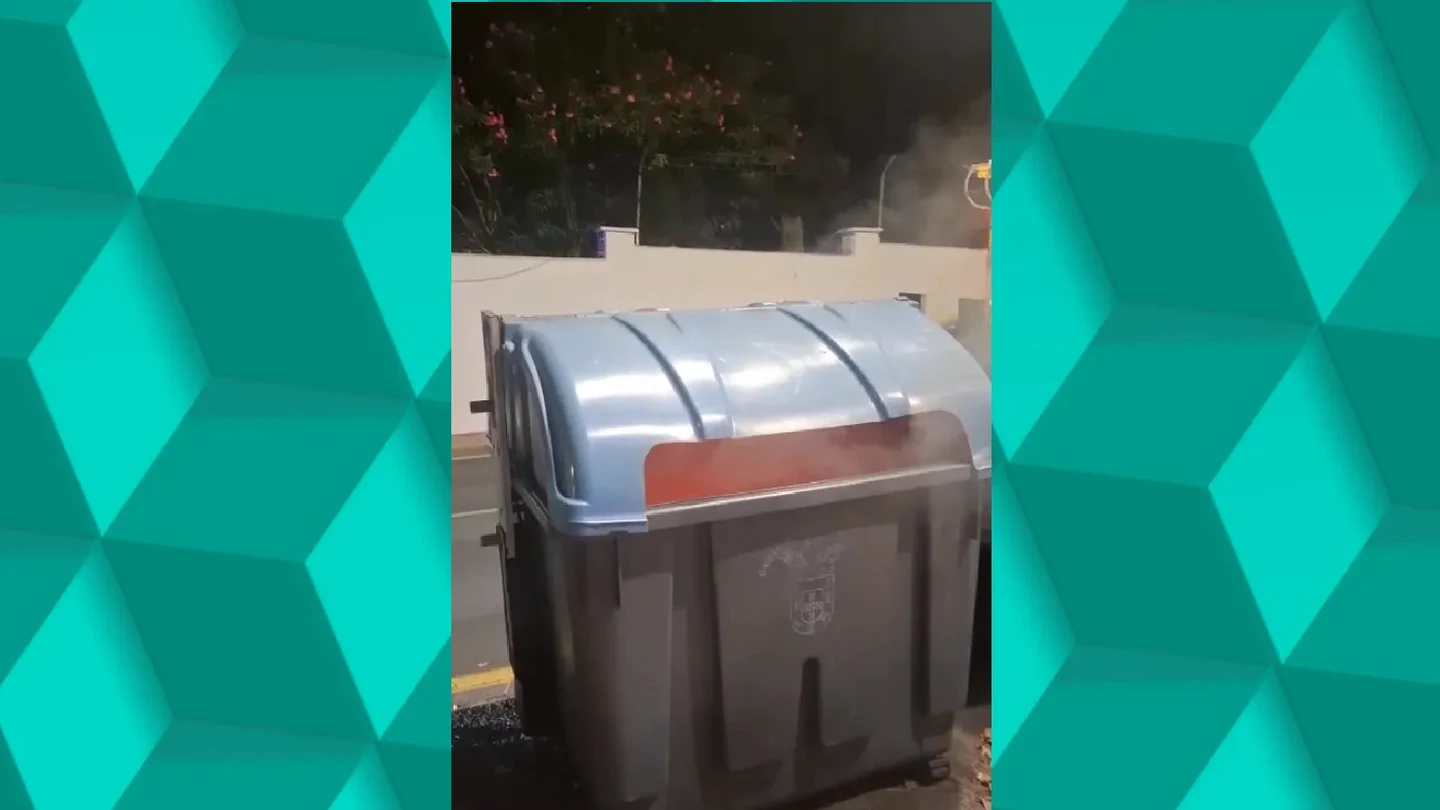 Nueva noche de tensión en Ceuta con actos vandálicos y quema de contenedores Nueva noche de tensión en Ceuta con actos vandálicos y quema de contenedores