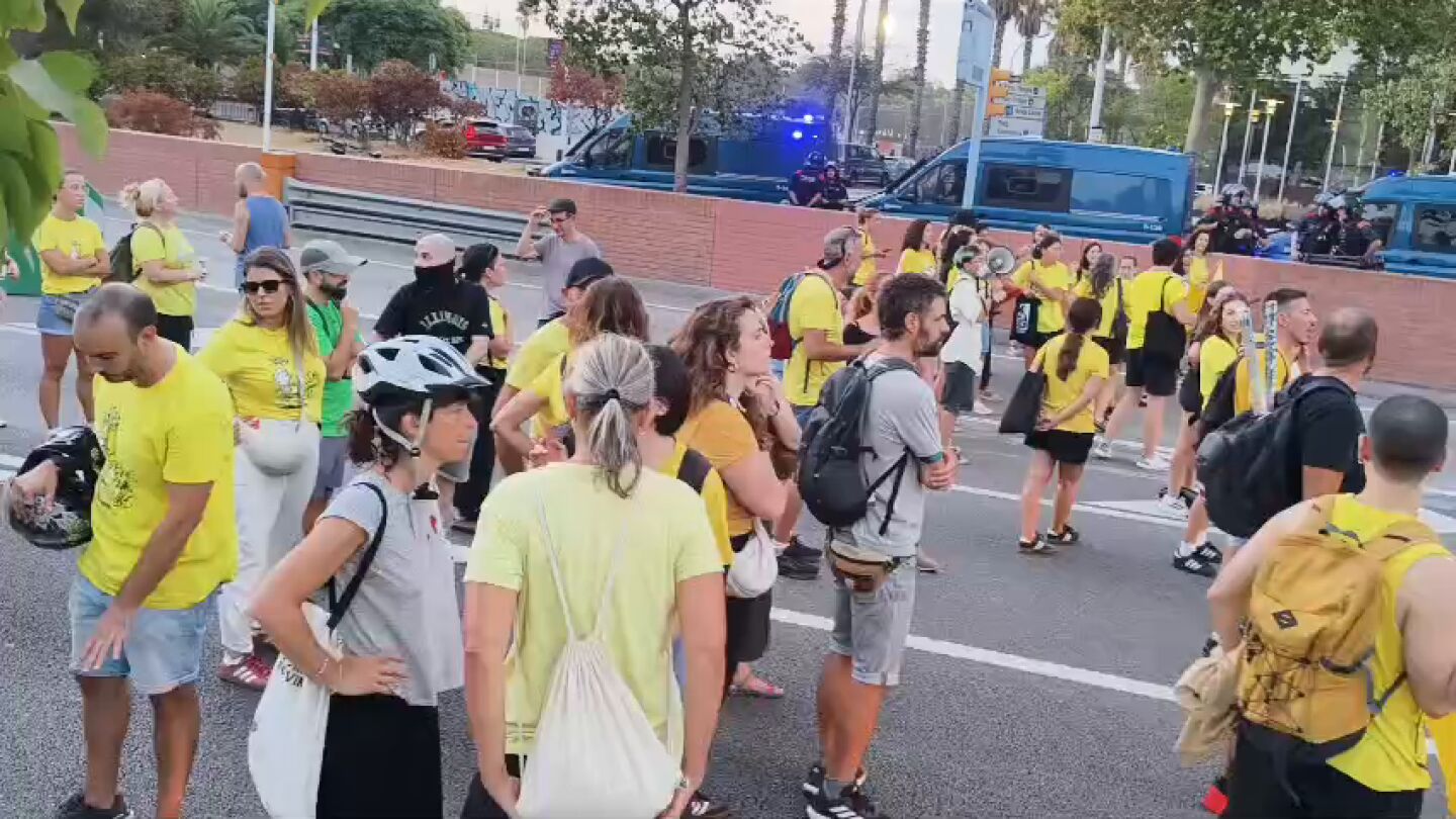 Catalu&ntilde;a inicia el curso escolar con una huelga educativa: los sindicatos rechazan la "falsa normalidad" del Govern