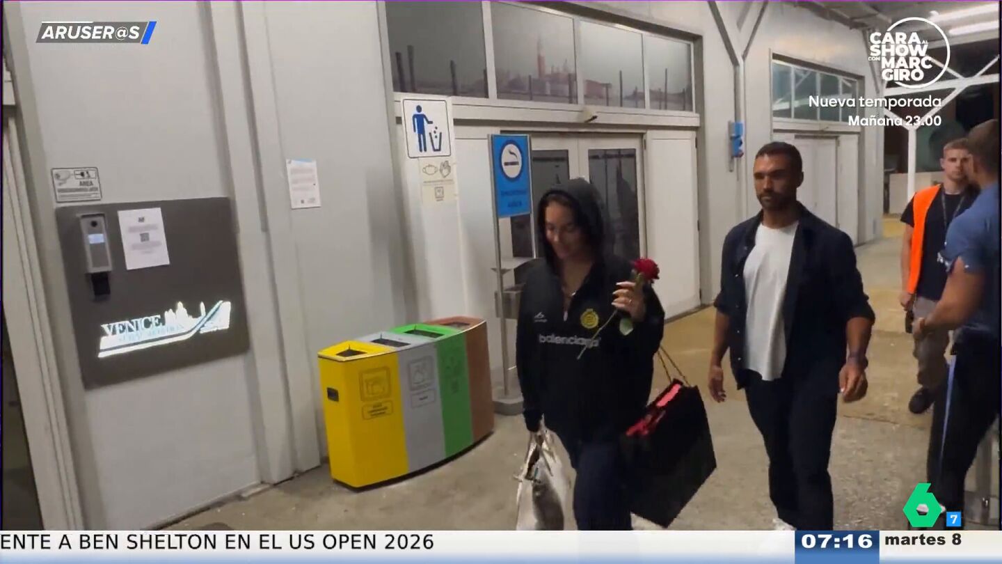 Alfonso Ar&uacute;s, al ver a Georgina Rodr&iacute;guez irse de Venecia con ch&aacute;ndal y tacones: "Eso lo invent&oacute; Roc&iacute;o Jurado"