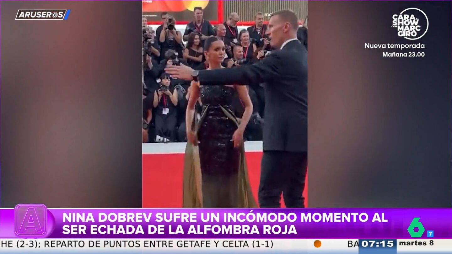 El mal rato de la actriz Nina Dobrev (Cr&oacute;nicas Vamp&iacute;ricas) cuando la echan de la alfombra roja del Festival de Venecia