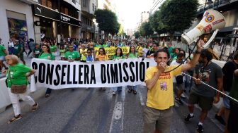 Los profesores de Valencia siguen en pie de guerra: vuelven a manifestarse por mejorar los salarios y bajar los ratios.