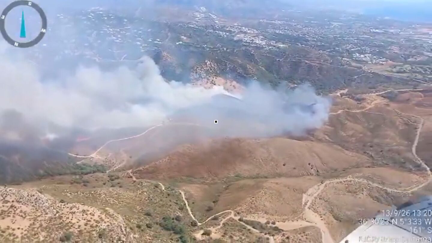 Incendio forestal en M&aacute;laga