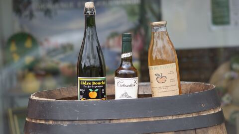 Bebidas elaboradas con manzana en Normandía (sidra, Calvados y zumo)