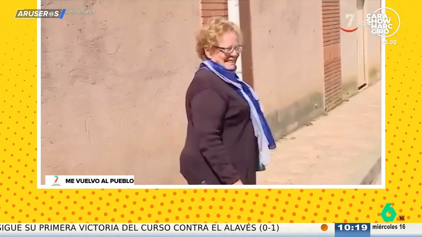 Un hombre lanza una 'pullita' a su mujer y recibe un 'zasca' de vuelta: "70 años aguantando a este petardo" Un hombre lanza una 'pullita' a su mujer y recibe un 'zasca' de vuelta: "70 años aguantando a este petardo"