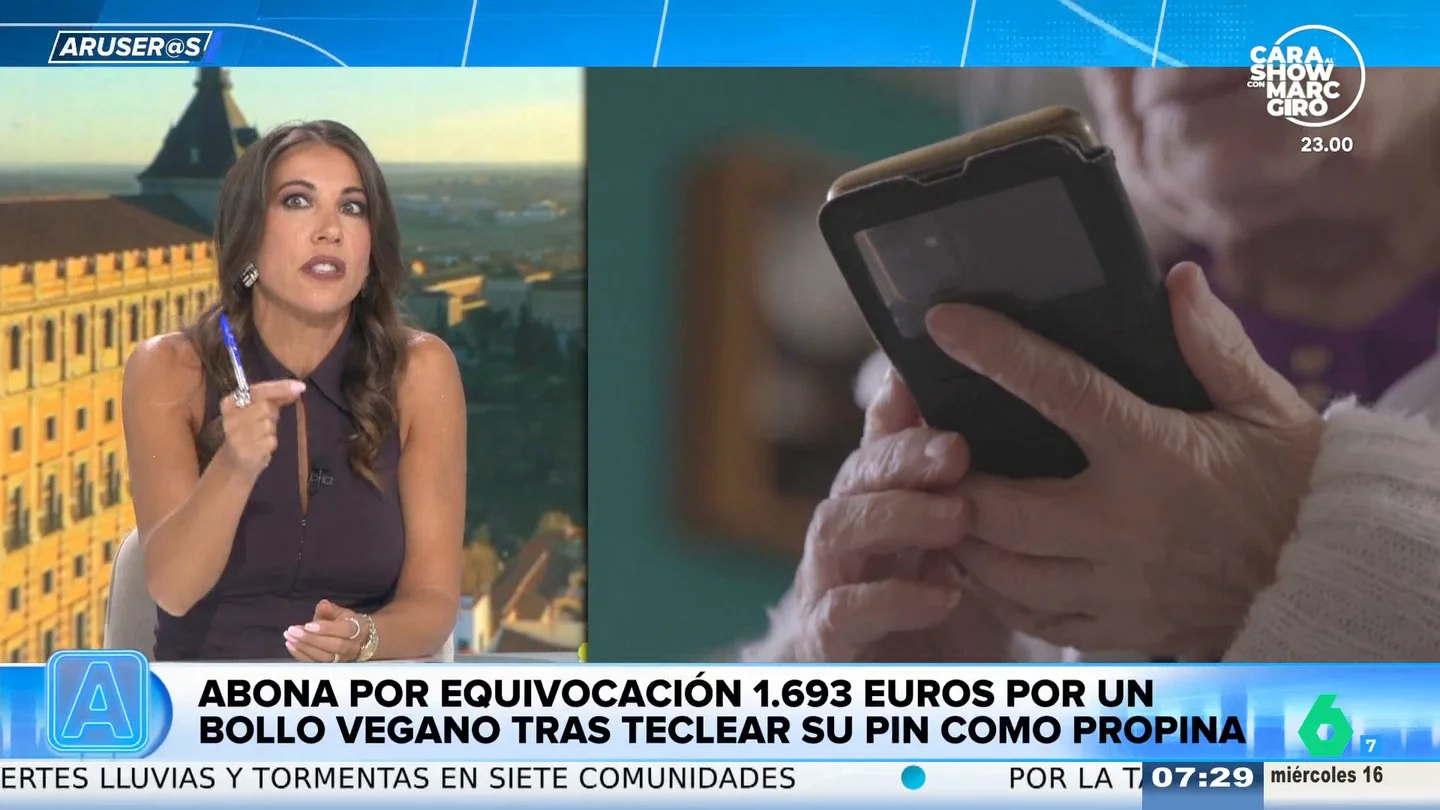 Alfonso Arús, alucinado con la propina de 1.693 euros por un bollo: "Menos mal que su PIN empieza por uno" Alfonso Arús, alucinado con la propina de 1.693 euros por un bollo: "Menos mal que su PIN empieza por uno"