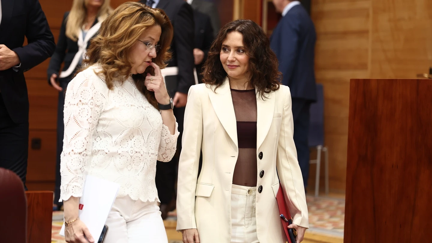 La presidenta de la Comunidad de Madrid, Isabel Díaz Ayuso, y la consejera de Sanidad, Fátima Matute La presidenta de la Comunidad de Madrid, Isabel Díaz Ayuso, y la consejera de Sanidad, Fátima Matute