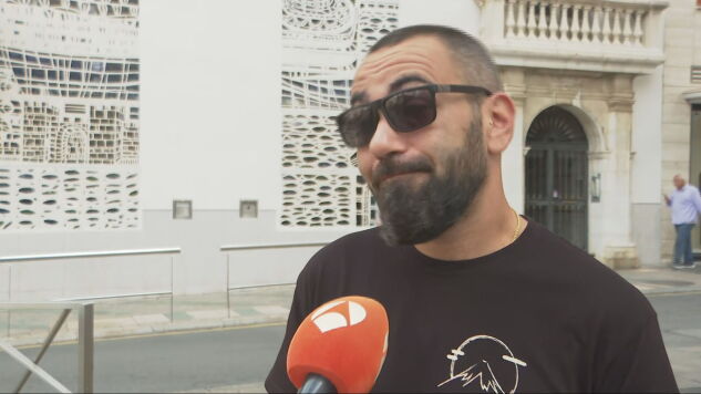 Un vecino de Ceuta apu&ntilde;alado presuntamente por cuatro migrantes en un intento de robo