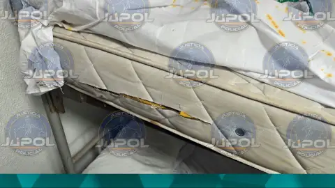 Colchones rotos de agentes en Ceuta Colchones rotos de agentes en Ceuta