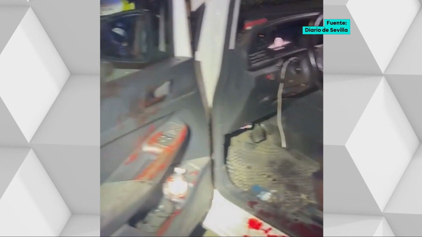 As&iacute; qued&oacute; el coche del taxista apu&ntilde;alado en Sevilla