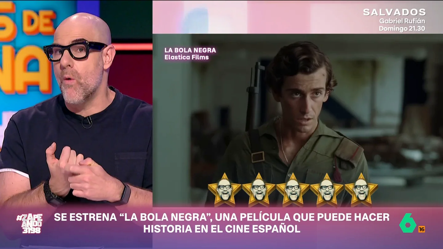 Alberto Rey se rinde a 'La bola negra': "Ha costado muchísimo y se ve todo en pantalla. Luce 150 millones de dólares" Alberto Rey ha podido ver ya 'La bola negra' y tiene claro que se gana a pulso los cinco 'albertitos': "El primero por el tamaño, el segundo por la valentía, el tercero por la desvergüenza, el cuarto por la osadía y el quinto por todo junto".