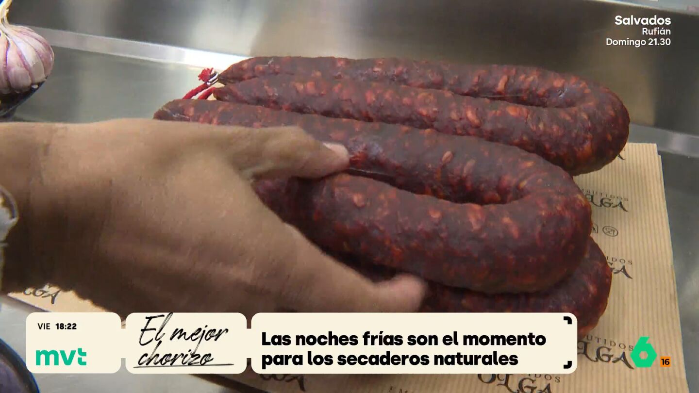 M&aacute;s Vale Tarde visita en Logro&ntilde;o el secadero artesanal del que sale el mejor chorizo del mundo durante dos a&ntilde;os seguidos. Ajo de las Pedro&ntilde;eras, piment&oacute;n de la Vera, sal y carnes nobles de cerdo hacen este manjar ideal para, c&oacute;mo no, unas patatas a la riojana.