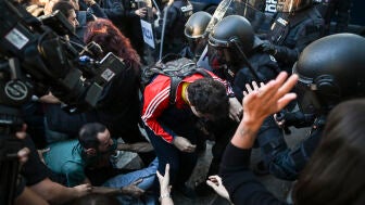 Actuaci&oacute;n de la Polic&iacute;a Nacional durante el desahucio de Maricarmen.