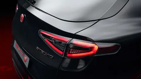 Alfa Romeo Stelvio Edizione Luna Rossa Alfa Romeo Stelvio Edizione Luna Rossa