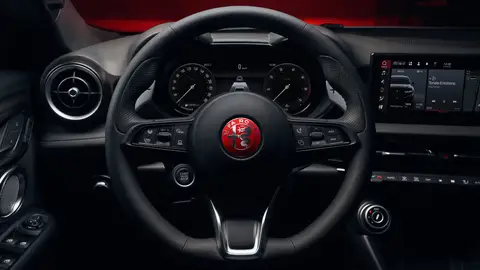 Alfa Romeo Tonale Edizione Luna Rossa Alfa Romeo Tonale Edizione Luna Rossa