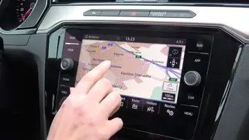 Ahorro de gasolina en apps: ¿Google Maps o Waze? Ahorro de gasolina en apps: ¿Google Maps o Waze?