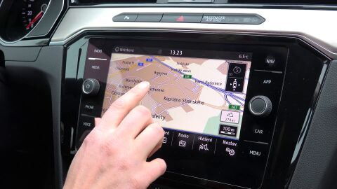 Ahorro de gasolina en apps: &iquest;Google Maps o Waze?