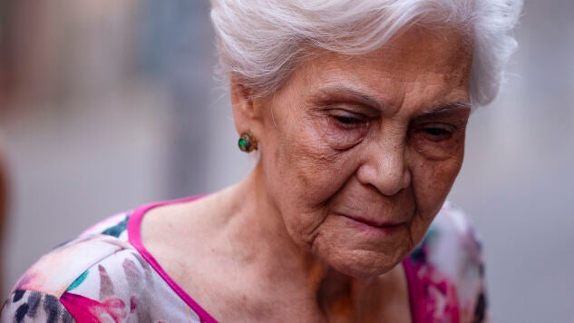 Paquita, la vecina de 82 a&ntilde;os del barrio de La Latina a la que la empresa inmobiliaria propietaria de su piso quiere desahuciar de su casa, este viernes.
