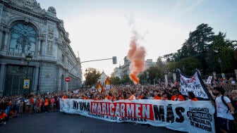 Manifestaci&oacute;n de apoyo a Maricarmen, la anciana desahuciada el pasado mi&eacute;rcoles en el distrito de Retiro, convocada por el Sindicato de Inquilinas e Inquilinos de Madrid, en la que pretende "se&ntilde;alar a los responsables" del desahucio de esta mujer de 87 a&ntilde;os de la vivienda en que resid&iacute;a desde hace 70 a&ntilde;os, este s&aacute;bado en Madrid.