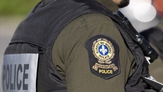 Imagen de archivo de un agente de polic&iacute;a de Quebec