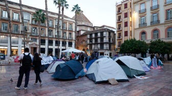 Un millar de personas contin&uacute;a acampada este martes en M&aacute;laga por la crisis de la vivienda