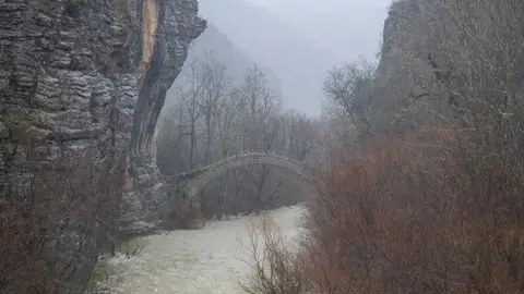 Puente en Zagori, Grecia Puente en Zagori, Grecia
