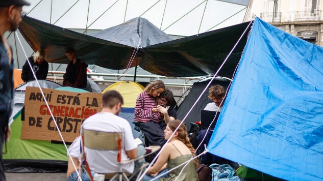 Acampada en la Puerta del Sol como protesta contra la crisis de vivienda en el pa&iacute;s