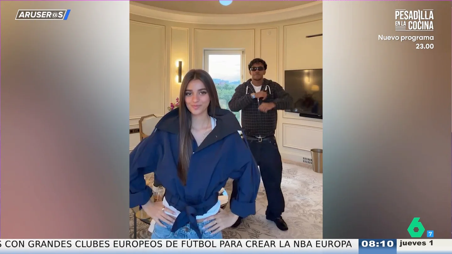 Alfonso Arús, al baile viral de Inés García y Lamine Yamal: "Esto es un 'trend'...de Cercanías" Alfonso Arús, al baile viral de Inés García y Lamine Yamal: "Esto es un 'trend'...de Cercanías"