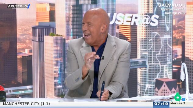 La 'pullita' de Alfonso Ar&uacute;s a Angie C&aacute;rdenas por el caos de los cajones en casa: "No me tires de la lengua"