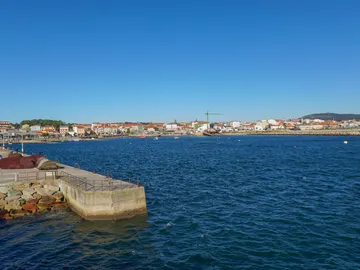 puerto pesquero de Aguino en Ribeira, A Coruña puerto pesquero de Aguino en Ribeira, A Coruña