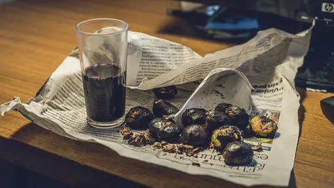 Castañas asadas y vino Castañas asadas y vino