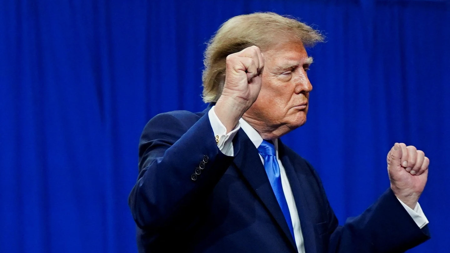 Donald Trump, bailando Donald Trump, bailando