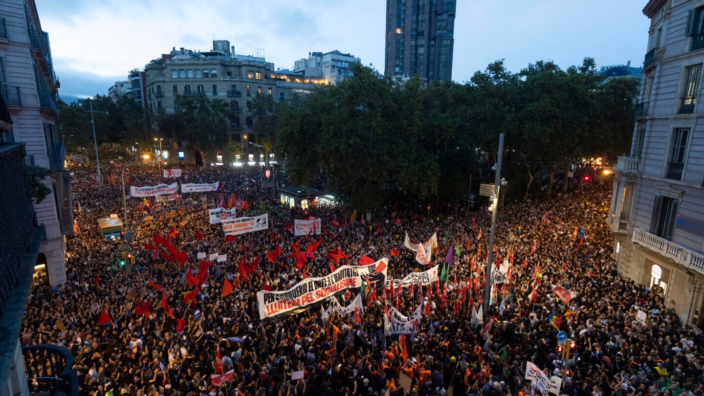 La manifestaci&oacute;n por el derecho a la vivienda en Barcelona.