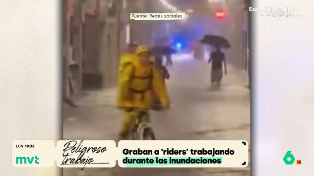 Graban a varios 'riders' trabajando durante las inundaciones en Bilbao: "&iquest;Qu&eacute; quieren, que se ahoguen?"