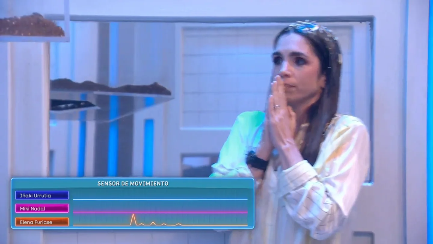 Elena Furiase abandona en plena grabación una prueba de Congelados por culpa de las cucarachas: "Me da un infarto" Elena Furiase abandona en plena grabación una prueba de Congelados por culpa de las cucarachas: "Me da un infarto"
