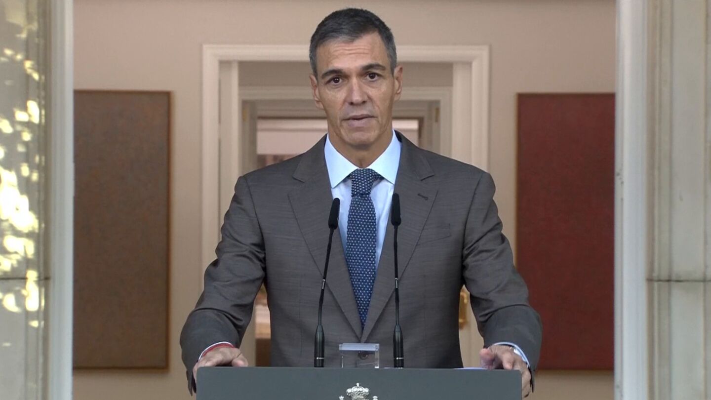 Pedro S&aacute;nchez, durante la comparecencia en la que ha anunciado las elecciones del 29 de noviembre