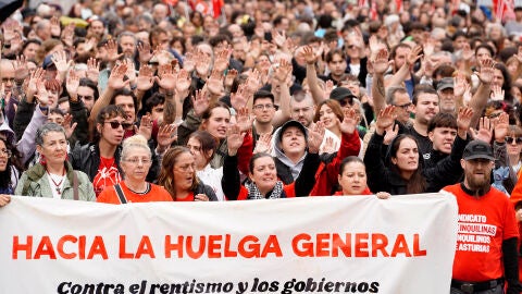 CCOO y UGT acuerdan convocar una huelga general de 24 horas este oto&ntilde;o por los salarios y la vivienda