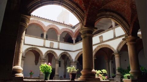 Claustro del Convento de la Madre de Dios de Coria